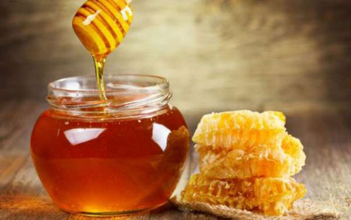 خواص و فواید درمانی عسل