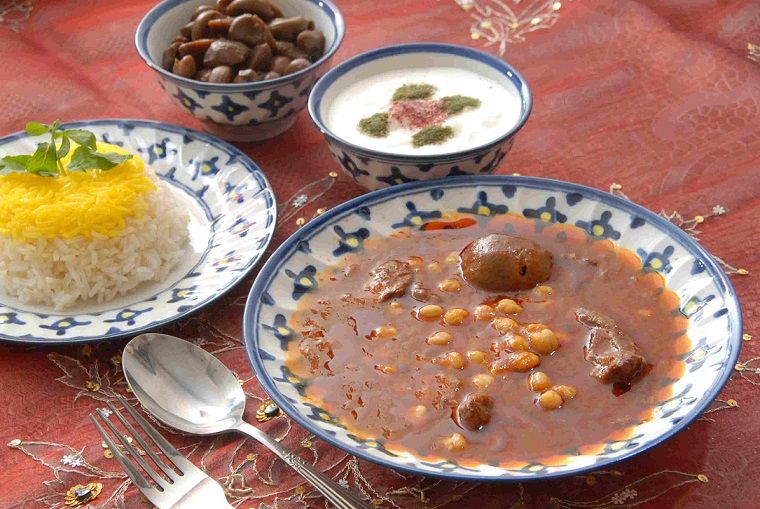 طرز تهیه خورش قیمه یزدی از غذاهای محلی استان یزد