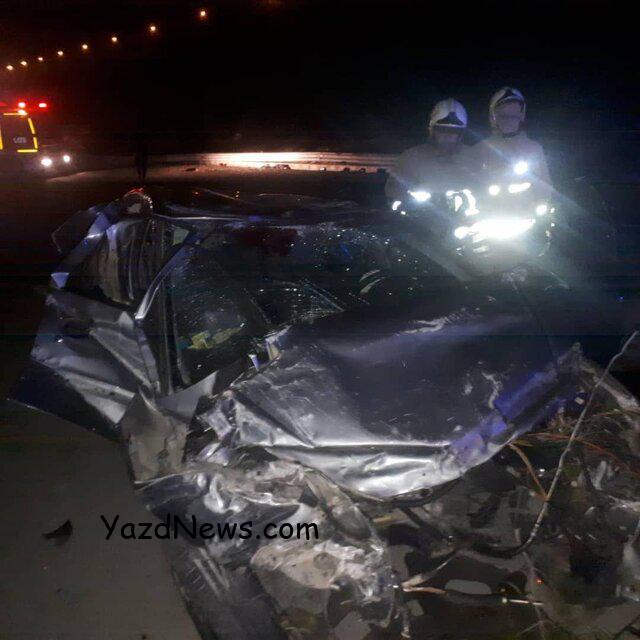 یک کشته و سه مصدوم در اثر تصادف خودروهای سواری در یزد